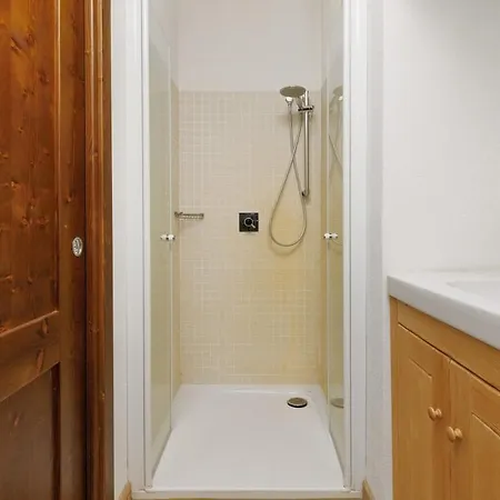 Spacious Near The Slopes